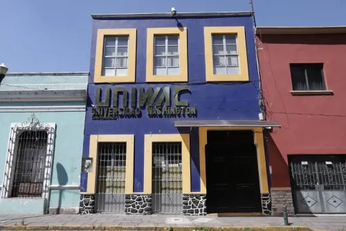 Cierra la Universidad Washington, del Barrio de Santiago