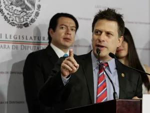 Belaunzarán se dice dispuesto a debatir por la dirigencia del PRD