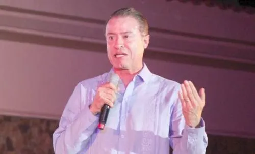Gobernador de Sinaloa niegan que violencia haya rebasado a su gobierno