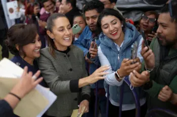 En Tlaxcala, Sheinbaum anuncia que el domingo 5 de octubre cerrará en el Zócalo su gira nacional de rendición de cuentas