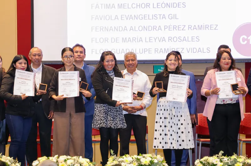 Premia SEP a 417 docentes por prácticas educativas innovadoras