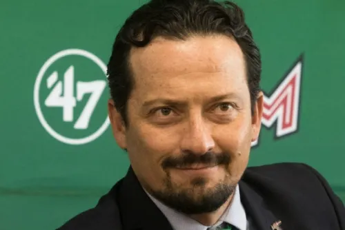 Javier Salinas deja la presidencia de la Liga Mexicana de Beisbol
