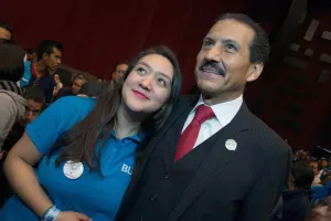 Por los estudiantes la universidad vive: Alfonso Esparza