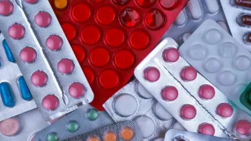 Elimina Cofepris trabas para producir medicamentos genéricos