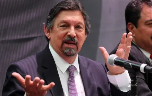 Regulación de “outsourcing” avanza en comisiones del Senado