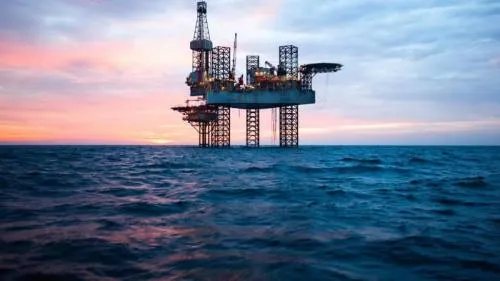 Pemex espera poner fin a 13 años de caídas de producción en 2018