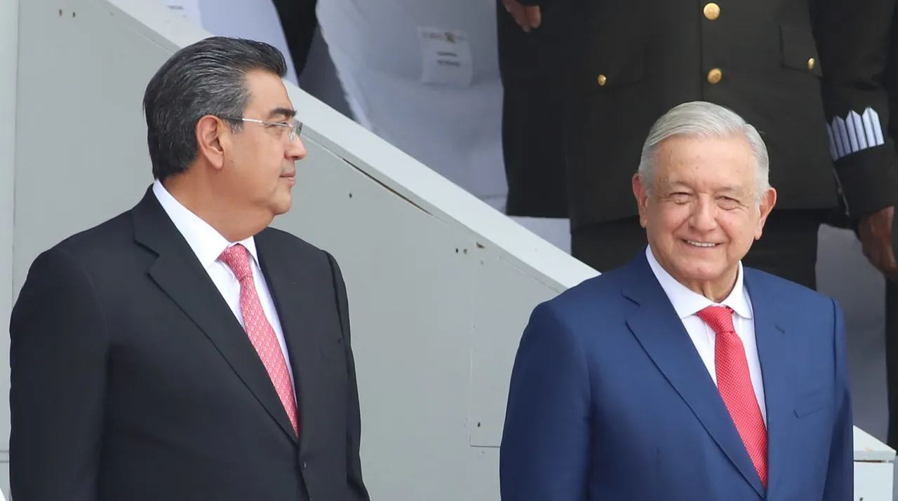 AMLO y Céspedes Peregrina