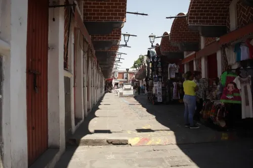 Comerciantes reabren El Parián