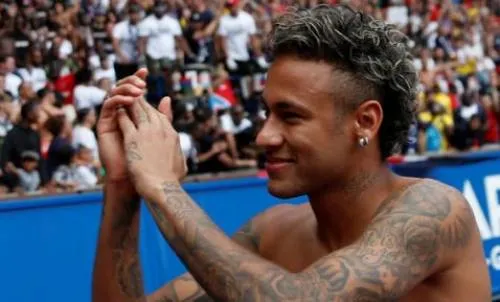 He venido aquí para hacer historia: Neymar a la afición del PSG