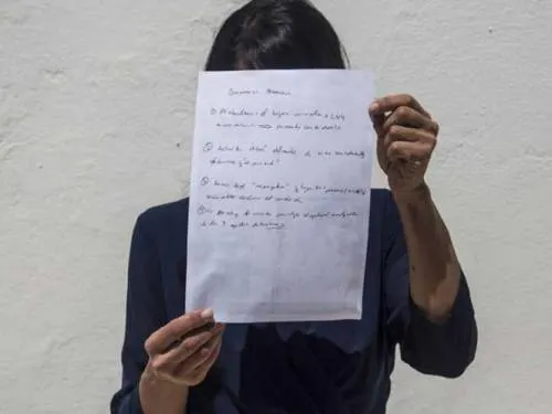 ‘Macho alfa’ obliga a esposa a firmar contrato de obediencia