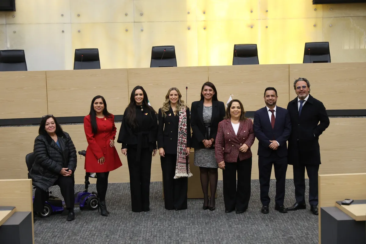 carla-lopez-malo-villalon-comparecencia-congreso-pue