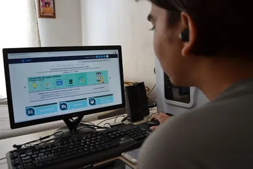 Con diversas estrategias tecnológicas, la BUAP continúa su vida académica