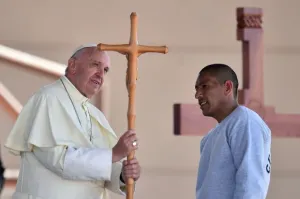 Cárceles reproducen el círculo de la violencia: Francisco
