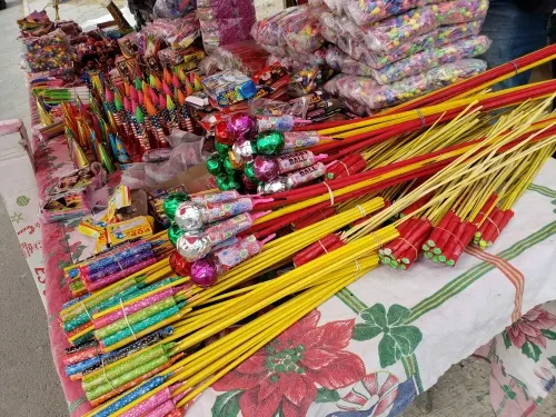 Alista Gobierno del Estado Operativos para evitar la venta de juguetería pirotécnica en mercados