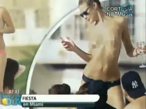 Luismi celebra sus fiestas con mujeres en topless