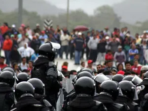 Descuentos salariales para seis mil 599 maestros en Chiapas