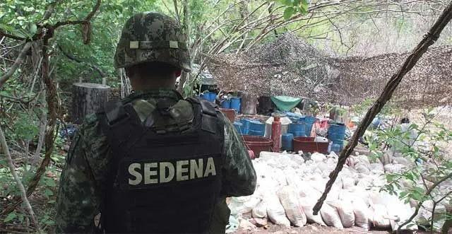 Tóxicos, la nueva amenaza del narco; improvisan bodegas en Sinaloa