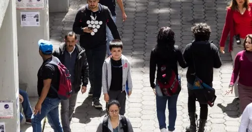 Carlos regresa a clases, como el primer día