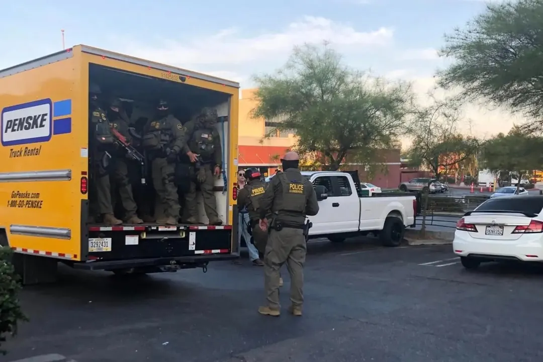 Regresan las redadas migratorias en Los Ángeles: agentes usan camión de mudanzas para detener indocumentados