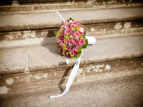 Novia cancela boda porque los invitados no quisieron pagarla