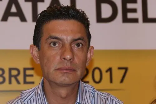 Martínez Amador recibió oficina de presidencia PRD y afirmó que trabajará por unificar al PRD