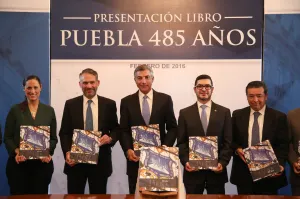 Tony Gali presenta el libro Puebla 485 Años