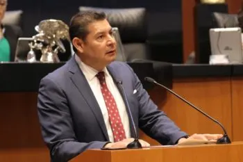Pide Alejandro Armenta mejorar el acceso a la educación para la población vulnerable