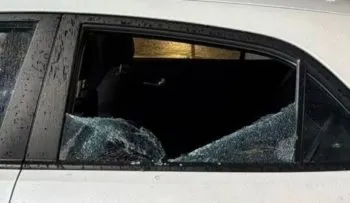 Reportan robo a interior de vehículo en Plaza Marsala, en San Andrés Cholula