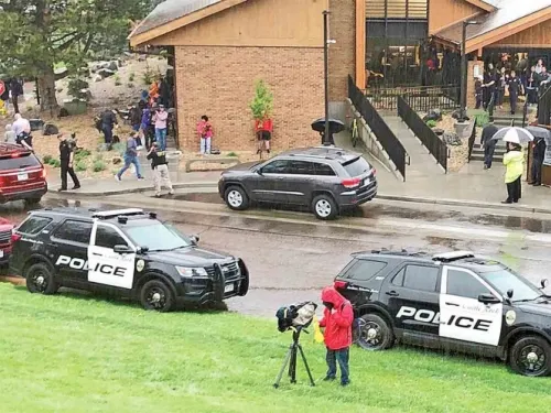 Atacantes abren fuego en escuela de Denver
