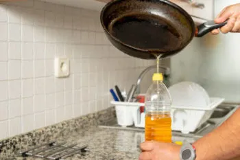 Agua de Puebla continúa su campaña de acopio de aceite comestible usado