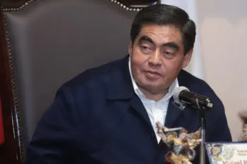 Gobernador de Puebla pide a los adelantados al 2024 respetar la ley