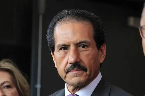 Esparza, factor de unidad
