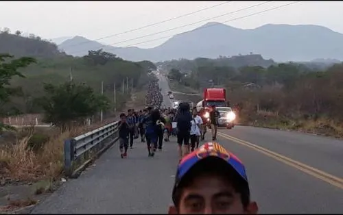 Toca a EU autorizar o no entrada de caravana migrante: Gobierno