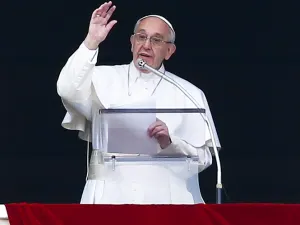 El Papa saluda a mexicanos que viajaron al Vaticano