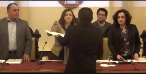 Claudia Rivera toma protesta a ediles auxiliares de María Xonacatepec y La Resurrección