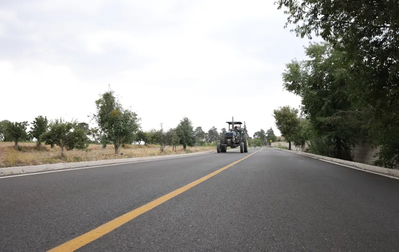 Con obras carreteras, gobierno estatal reactiva desarrollo económico de Puebla