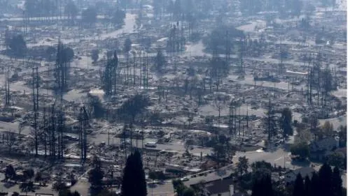 Las impresionantes imágenes aéreas de la devastación que dejan los incendios en California