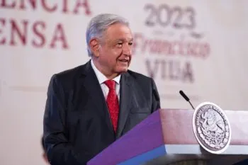 “Conservador” y “deshonesto”; AMLO arremete contra el ministro Luis María Aguilar