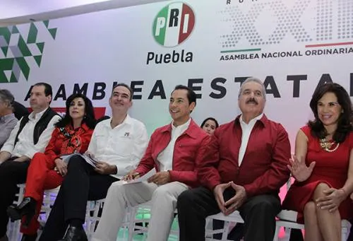 La tupida cascada de quejas contra Lastiri ante los enviados del CEN a Puebla