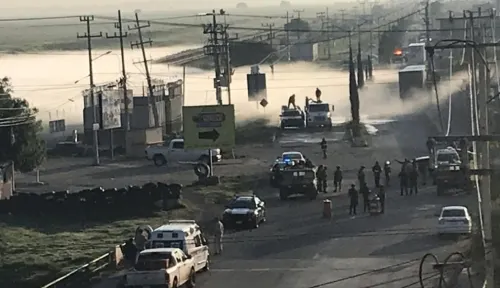 Presunta toma clandestina provoca fuga de gas en Nextlalpan, Edomex
