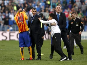 El gesto de humildad de Messi a un aficionado