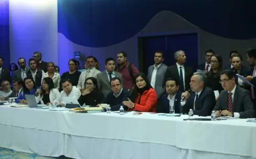 En sede alterna, Comisión de Presupuesto reinicia sesión