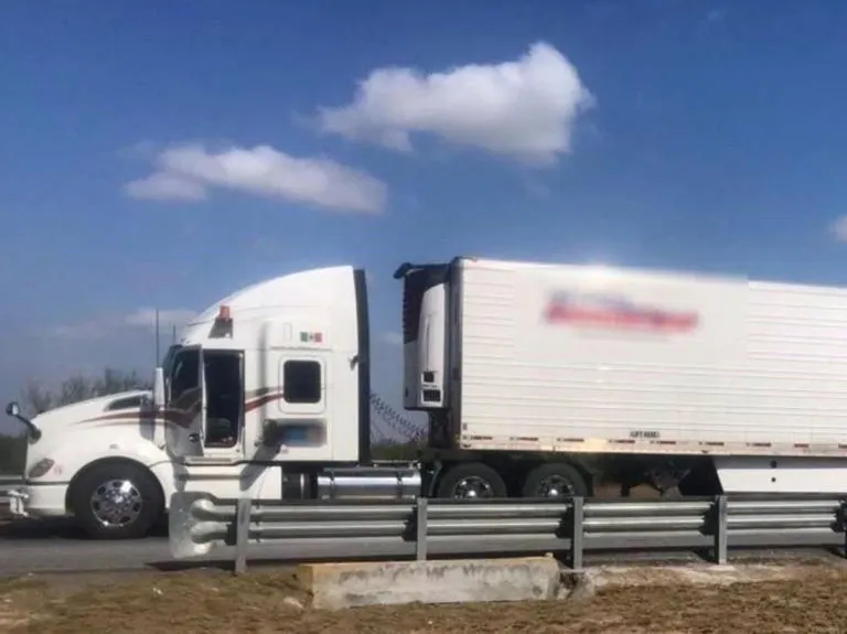 Tráiler con dinero