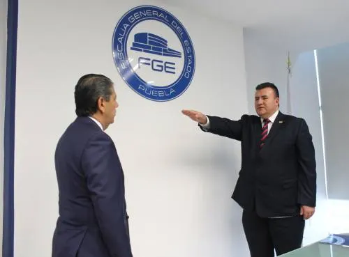 Gilberto Higuera tomó protesta a nuevo titular de FISDAI