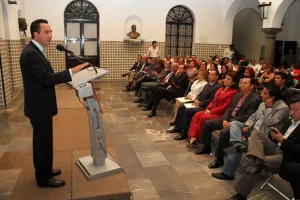 Llama PFC apoyar reforma energética con entendimiento y convicción