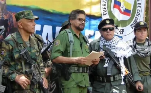 Justicia de Colombia ordena captura de disidentes de las FARC