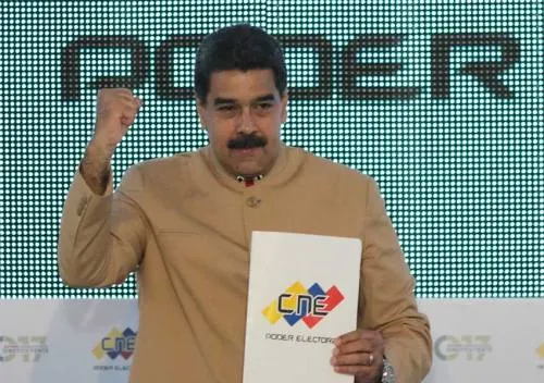 Recibe Maduro primeros resultados de elección; Constituyente en pie