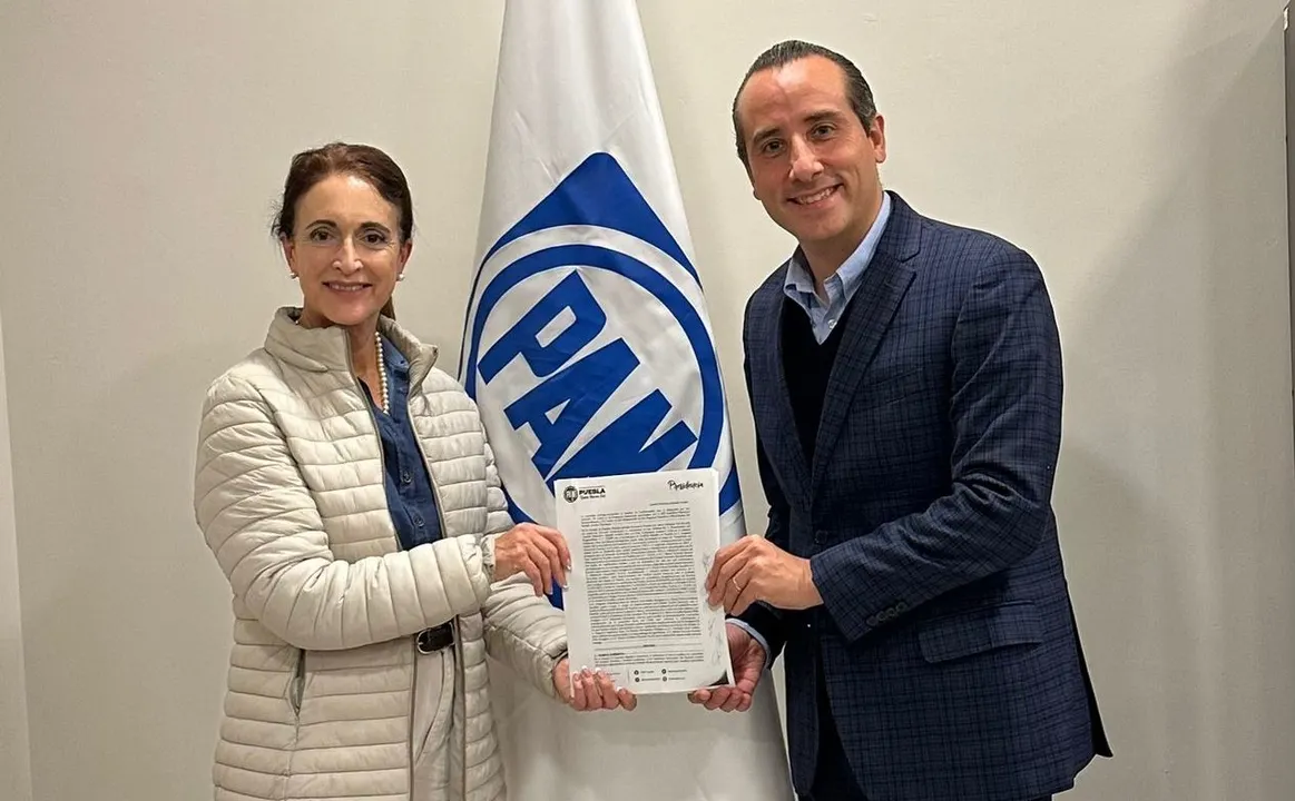 Se lleva a cabo la firma del acta de entrega-recepción en la dirigencia estatal del PAN Puebla