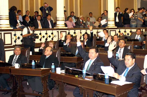 Aprueba Pleno de la LVIII Legislatura festejar a la China Poblana el 9 de septiembre de cada año