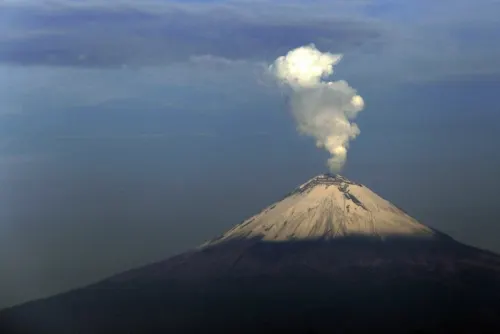 Moderada actividad del Popocatépetl